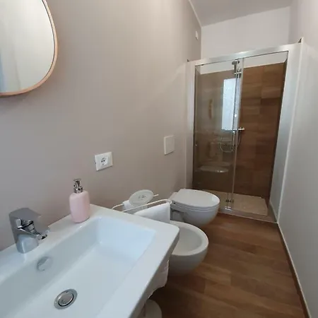 L'officina Dei Sogni Nocleg ze śniadaniem 3*
